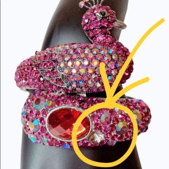Bejeweled‎ Bedazzled embellished Rhinestone Pink Peacock metal cuff bracelet OS - Picture 11 of 12